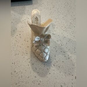 Just The Right Shoe Venus in Pearls Circa 1999 NWT